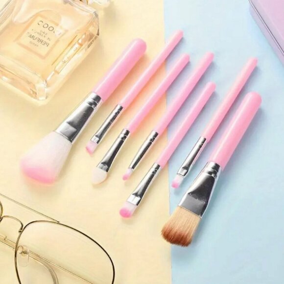 Hello Kitty Gift Duo Gift Set! Watch and Makeup Brushes - Picture 3 of 4